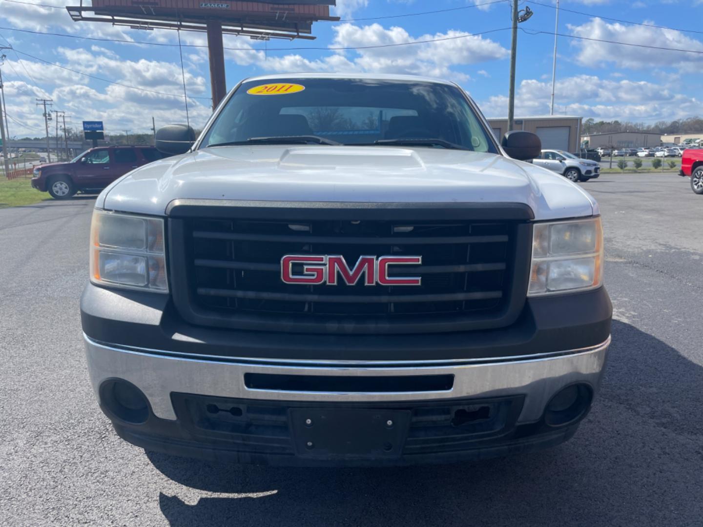 2011 White GMC Sierra 1500 Extended Cab (1GTR1TEX7BZ) with an V6, 4.3 Liter engine, Automatic, 4-Spd w/Overdrive transmission, located at 8008 Warden Rd, Sherwood, AR, 72120, (501) 801-6100, 34.830078, -92.186684 - Photo#2